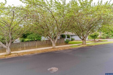 890 Fran St SE, Salem, OR 97306 - photo 4