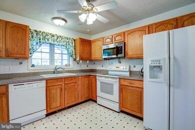 352 Doe Run Rd, Inwood, WV 25428 - photo 4