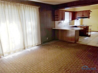 Family Room/Kitchen Combo