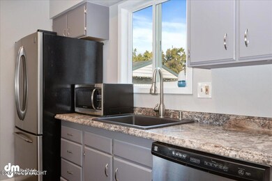 10-Kitchen-ELKO9591
