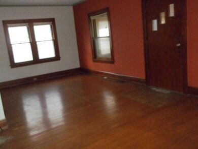 602 E 8th St S, Newton, IA 50208 - photo 5