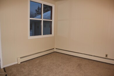 1333 - LIVING ROOM 2