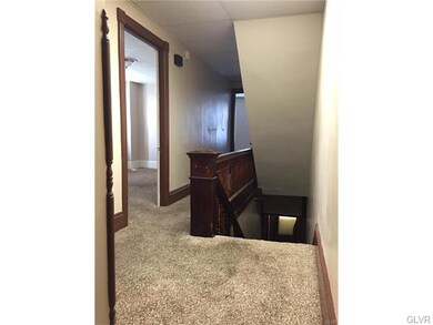 738 Linden St unit 2, Bethlehem, PA 18018 - photo 3