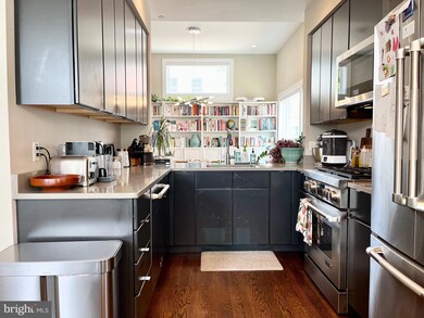 717 Hobart Place NW unit A, Washington, DC 20001 - photo 6