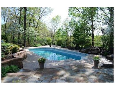 Swimming Pool/Hot Tub/Sauna.