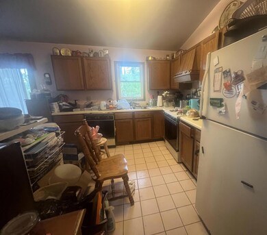 605 Aspen St, Hebron, IN 46341 - photo 3