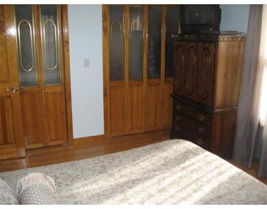 30 Burgess St, Lowell, MA 01851 - photo 7