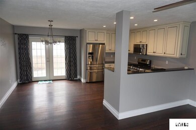 1228 N Ottawa St, Lincoln, IL 62656 - photo 3