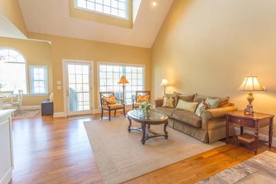 8372 Rambling Rose Dr, Ooltewah, TN 37363 - photo 7