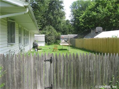 Backyard Private fenced bank yard!