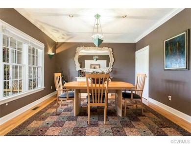 13.5'x13' Dining Room with recessed lighting & cha
