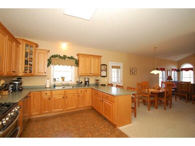 48 Constance St, Bedford, NH 03110 - photo 4