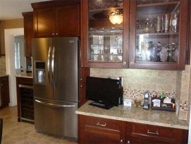 83 Laurel St, Longmeadow, MA 01106 - photo 7