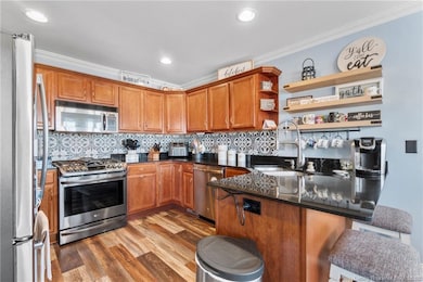 Fully equipped kitchen.