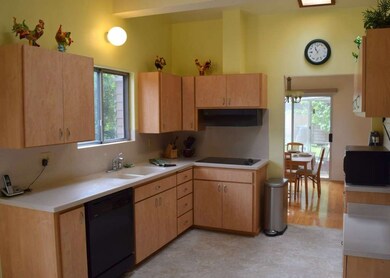 1010 Brookmere Dr, Edmonds, WA 98020 - photo 7