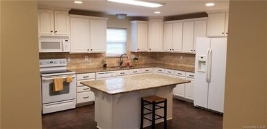 12714 Green Ashe Dr, Huntersville, NC 28078 - photo 2