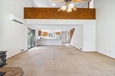 7. Living Room with Vaulted Ceilings