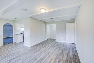 1615 Rainy River Dr, Houston, TX 77088 - photo 7