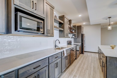 360 32nd Ave W unit 608, West Fargo, ND 58078 - photo 5