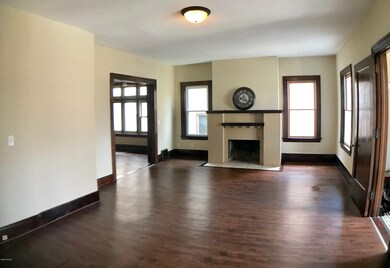214 Allen Blvd_Jeff Leonard