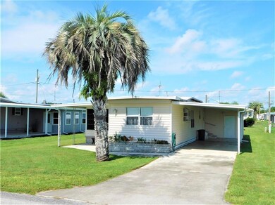 5331 Flint St, Zephyrhills, FL 33542 - photo 3