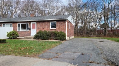 193 Manzella Ct unit 195, Rockland, MA 02370 - photo 3