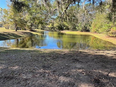 13 Robin Hood, Cleveland, TX 77327 - photo 2