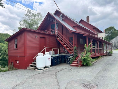 7868 Pomfret Rd, North Pomfret, VT 05053 - photo 3