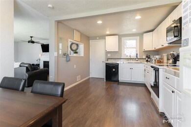 1021 19th St, Sparks, NV 89431 - photo 5
