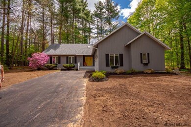 35 Fieldstone Dr, Gansevoort, NY 12831 - photo 3