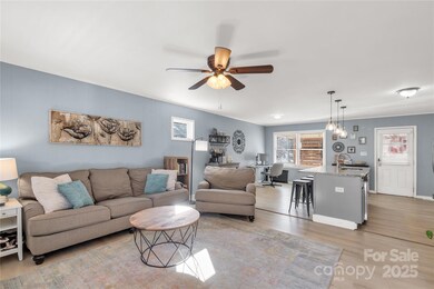 1513 University Dr, Lancaster, SC 29720 - photo 4