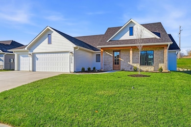 7310 W Golden Willow Dr, Columbia, MO 65202 - photo 2