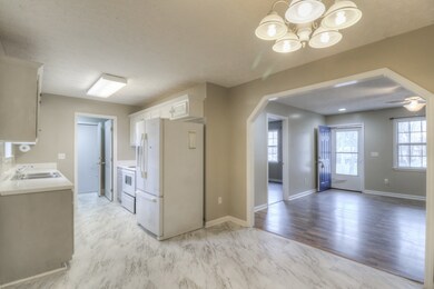 702 Madison St, Manchester, TN 37355 - photo 5