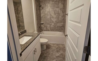 641 NW Forest Meadows Ave, Lake City, FL 32055 - photo 5