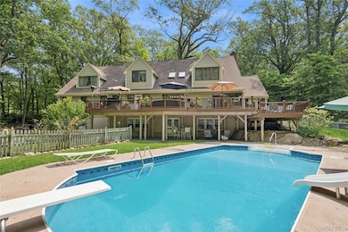 23 Bacon Rd, Saint James, NY 11780 - photo 7