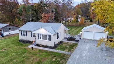 24 Nod Rd, Swansea, MA 02777 - photo 2