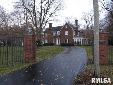 2339 Mound Rd, Jacksonville, IL 62650 - photo 3