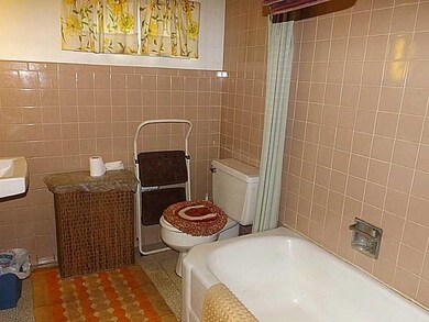 Full Bath.
