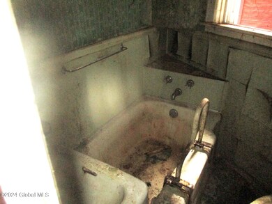 62 Ontario St, Albany, NY 12206 - photo 5