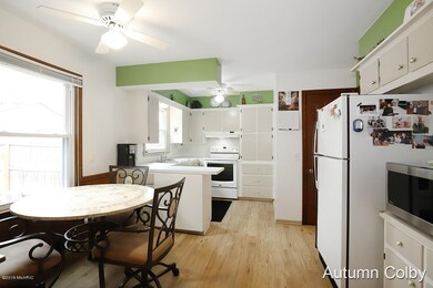 1437 Mayfield Ave NE, Grand Rapids, MI 49505 - photo 6