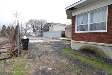 1719 Ash St, Scranton, PA 18510 - photo 3