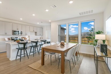 2500 Forest Creek Dr unit 904, Round Rock, TX 78665 - photo 6