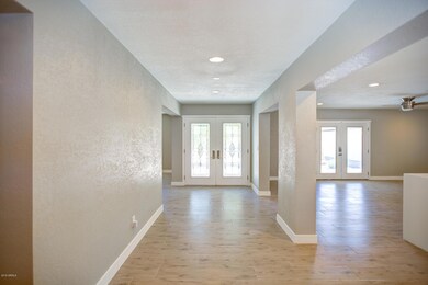 1620 E Echo Ln, Phoenix, AZ 85020 - photo 2