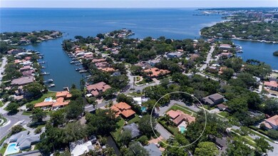 Close to downtown St. Pete and all that it has to 
