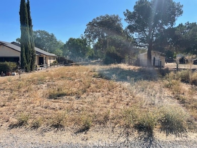 286 N 1st St, Shandon, CA 93461 - photo 2