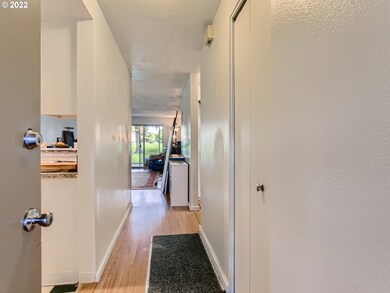 11721 SW Boones Bend Dr unit 9, Beaverton, OR 97008 - photo 4