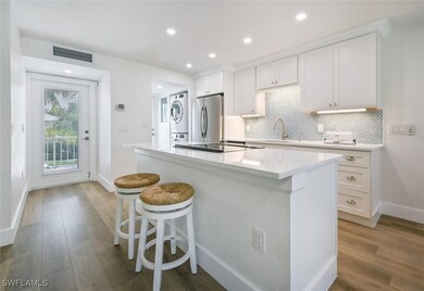 250 7th Ave S unit 202, Naples, FL 34102 - photo 6