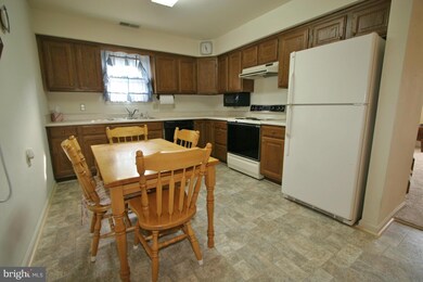 18012 Par Three Dr, Hagerstown, MD 21740 - photo 2