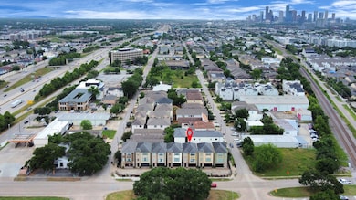 Minutes from Downtown!