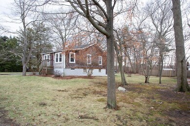 17 Norman St, Rockland, MA 02370 - photo 2